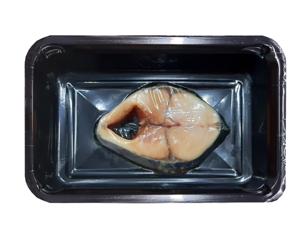 Przykład pakowania ryby metodą skin — materiały APACK